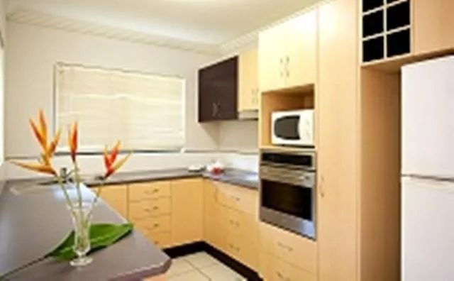 **** Apartahotel Seaforth Apartments Trinity Beach Australia