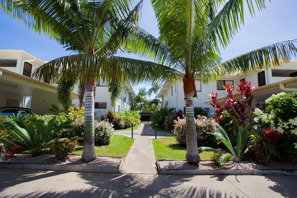 Seaforth Apartments Trinity Beach