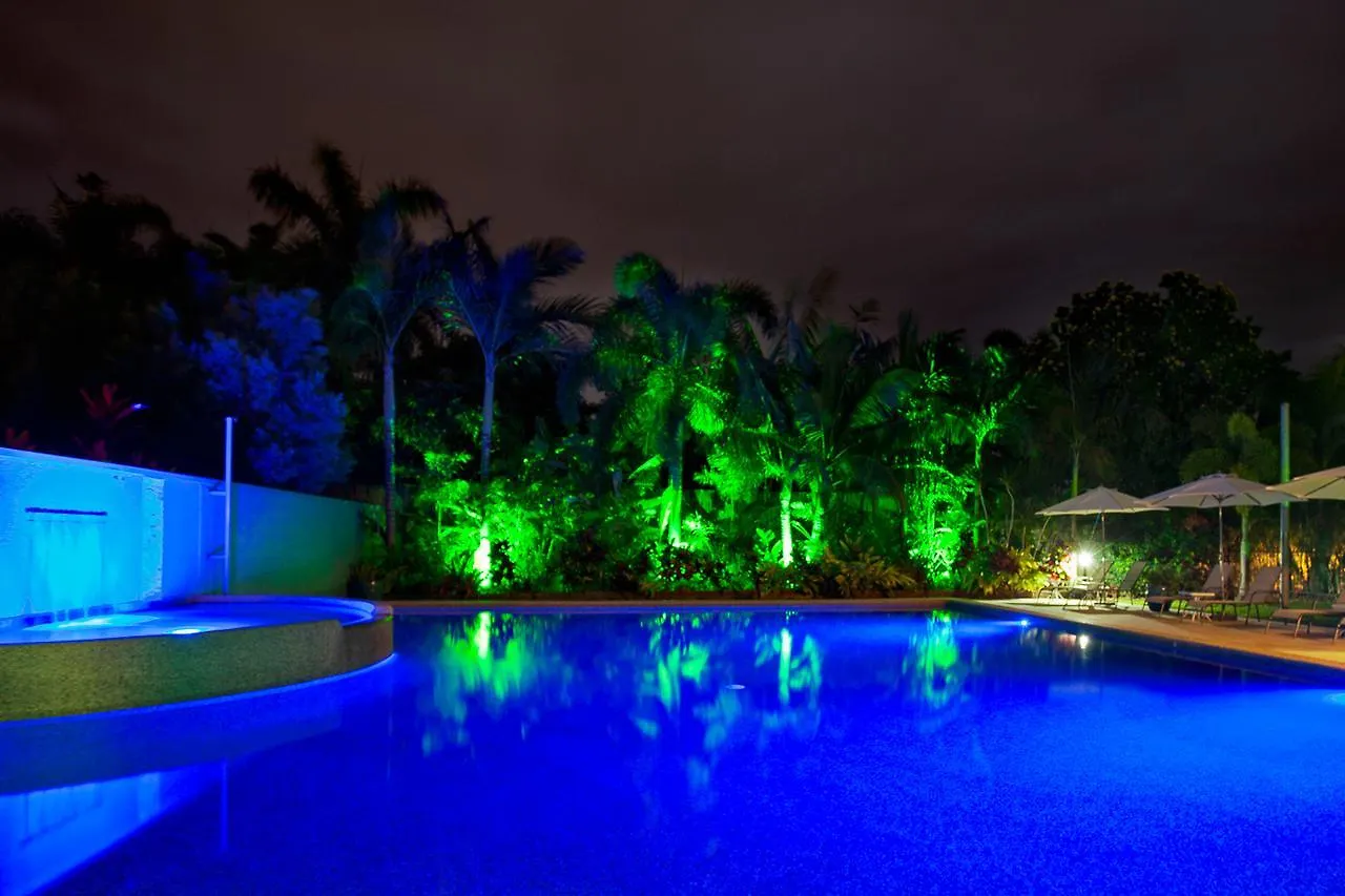 Seaforth Apartments Trinity Beach Aparthotel